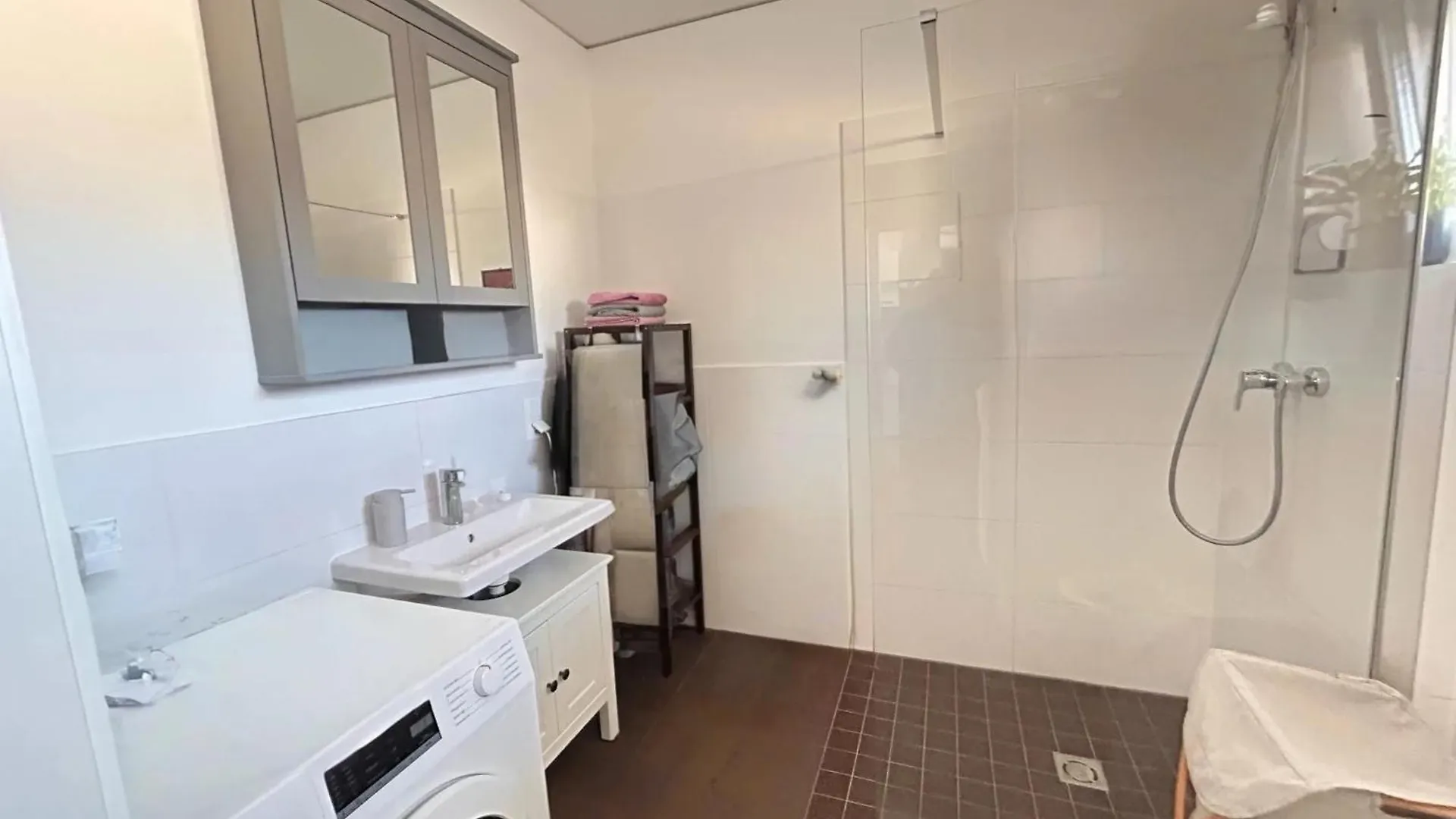 Urban Comfort Mit Balkon Und Tiefgarage Graz